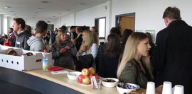 Erstsemestertag 2018 - Gemeinschaftspause in der Lounge