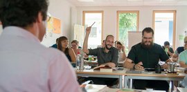 Lehratmosphäre HDBW Bamberg - Studierende im Seminarraum