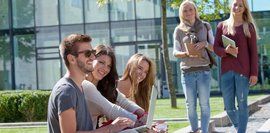 Studentisches Leben HDBW - Vorlesungspause Innenhof