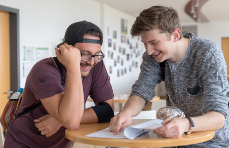 HDBW Hochschulleben - Studierende helfen sich gegenseitig