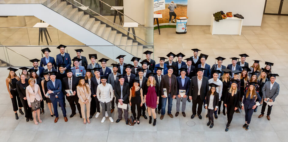 HDBW Absolventenfeier 2019 HDBW Absolventenfeier 2019 - Absolvent*innen im Brainlab Foyer