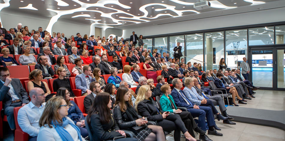 HDBW Absolventenfeier 2019 HDBW Absolventenfeier 2019 - Brainlab Foyer