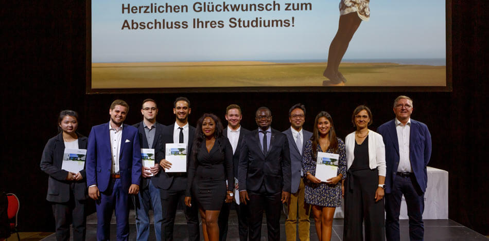HDBW Absolventenfeier 2022 Wappenhalle HDBW Absolventenfeier 2022 Wappenhalle - Absolvent*innen Digital Business Modelling & Entrepreneurship